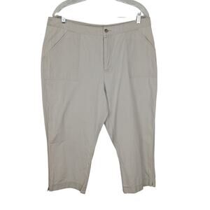 Woolrich wmns crop pants sz15 waist 36" ins 21.5" rise 12" Stone/beige cotton